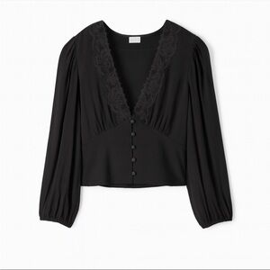 Aritzia Wilfred Romance Me Blouse Lace Trim in Black